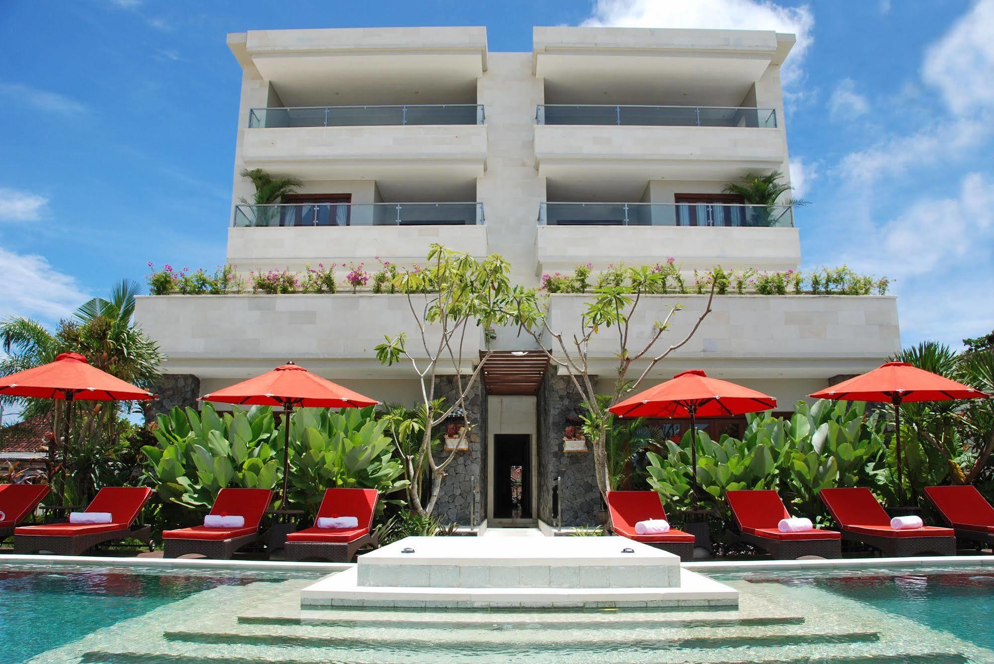 The Segara Suites تانجونغْ بينُوا المظهر الخارجي الصورة