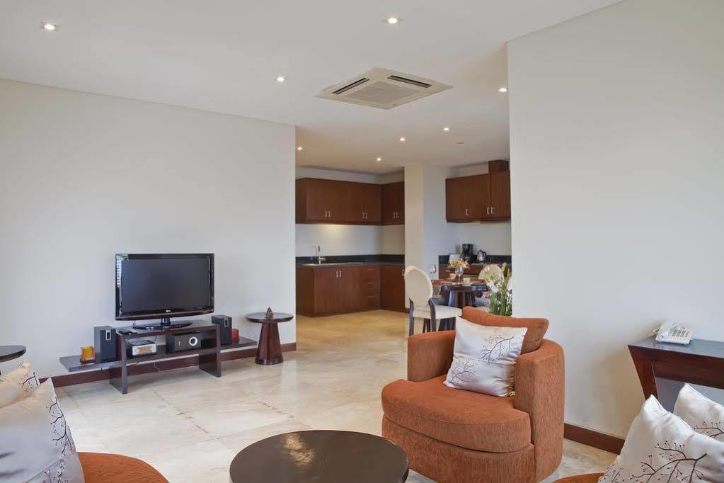 The Segara Suites تانجونغْ بينُوا المظهر الخارجي الصورة